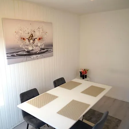 Luxus Maisonette In Mit Grosser Dachterrasse - Wehome Premium Kaiserslautern