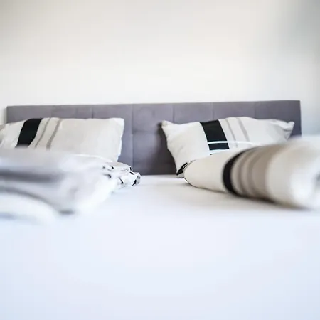 Apartment Luxus Maisonette In Mit Grosser Dachterrasse - Wehome Premium