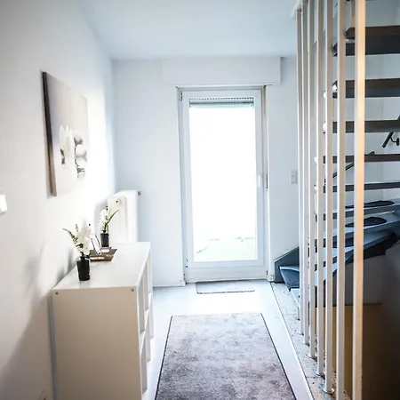 Luxus Maisonette In Mit Grosser Dachterrasse - Wehome Premium Apartment Kaiserslautern