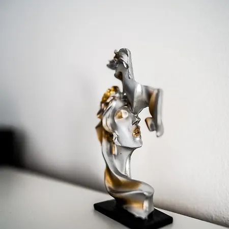 Luxus Maisonette In Mit Grosser Dachterrasse - Wehome Premium Kaiserslautern