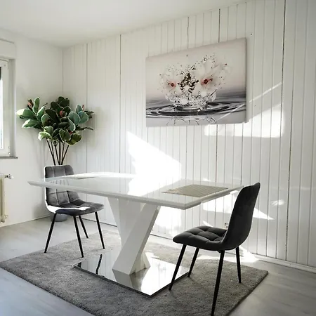 Luxus Maisonette In Mit Grosser Dachterrasse - Wehome Premium * Kaiserslautern